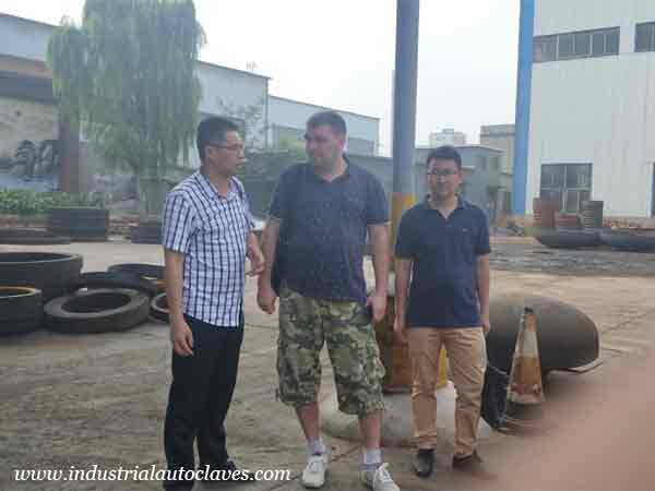 Russia Customer Visited Our Stainless Tank Heads Factory