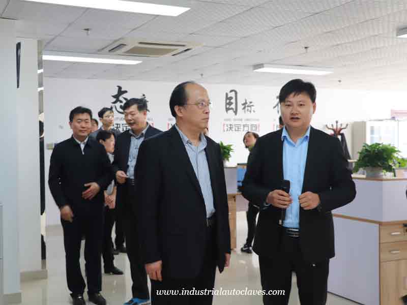 Taian City Government Leader Visited Our Autoclave Company