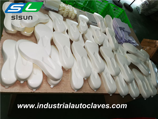 Supercritical physical foam molding