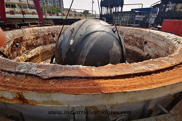 heat treatment furnace for spherical head