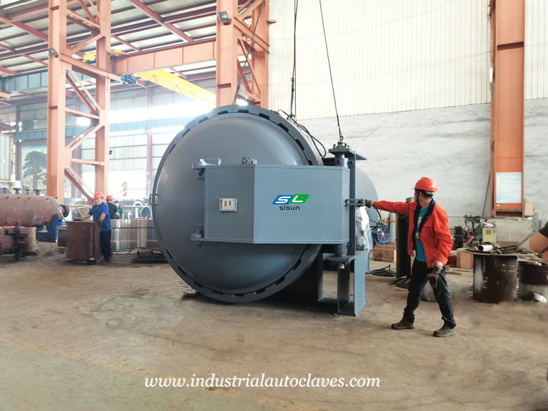 Dalian-repurchased-pressurizing-and-heating-composite-autoclave-successfully-delivery-to-the-customer.1
